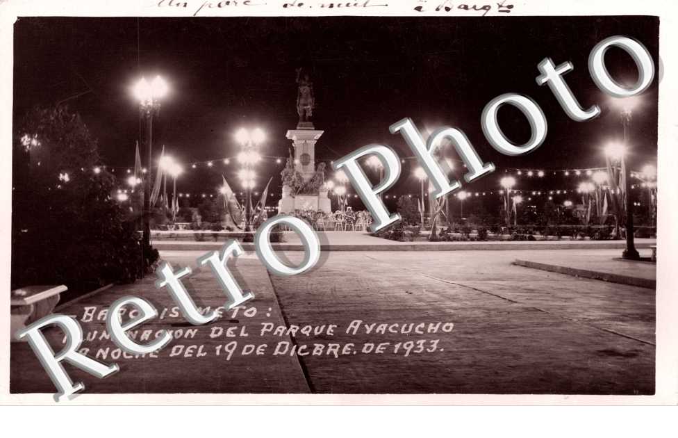 Illuminacion del Parque Ayacucho