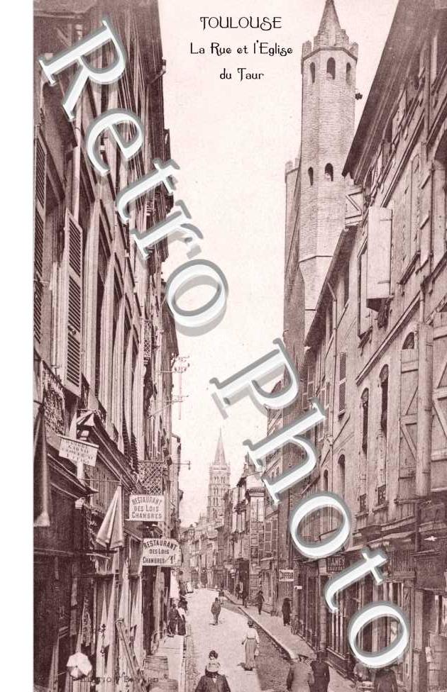 la rue et l&#039;Eglise du Taur
