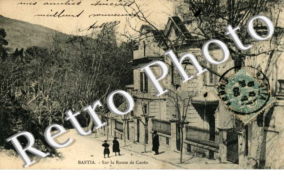 Sur la route de Cardo