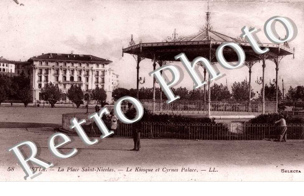Place Saint-Nicolas - kiosque et Cyrnos Palace