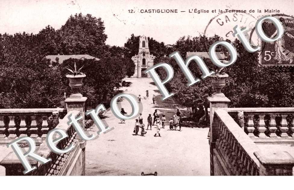 l&#039;Eglise et la Terrasse de la Mairie