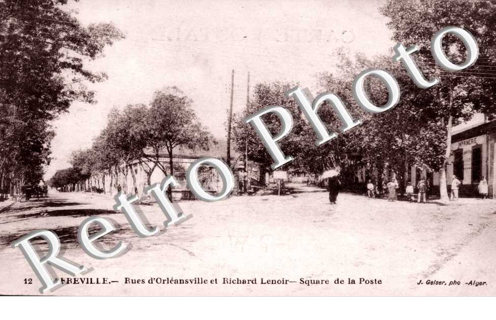 Rue d&#039;Orleansville et Richard Lenoir, Square de la Poste