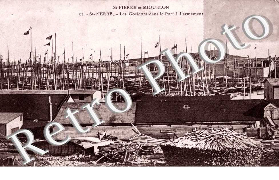 Les Goelettes dans le Port a l'armement