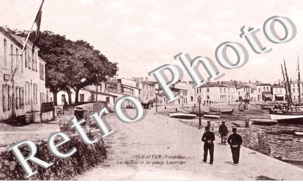La Mairie et la Place