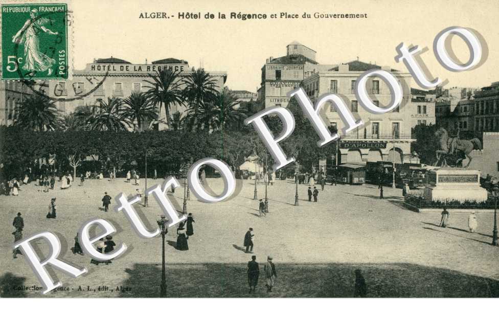 Hotel de la Regence et place du gouvernement