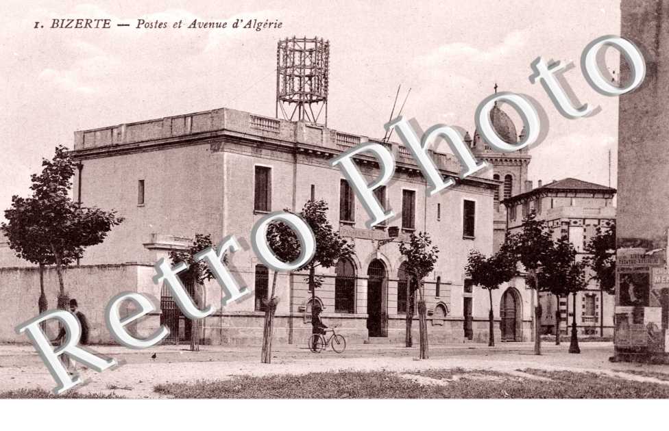 Postes et Avenue d&#039;Algérie