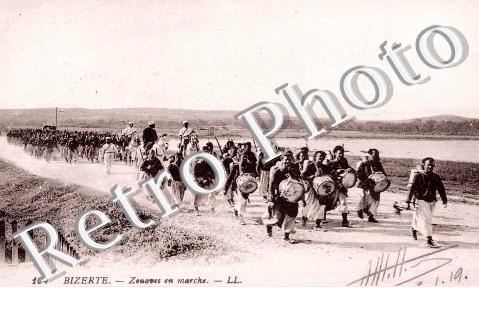 Zoauves en marche