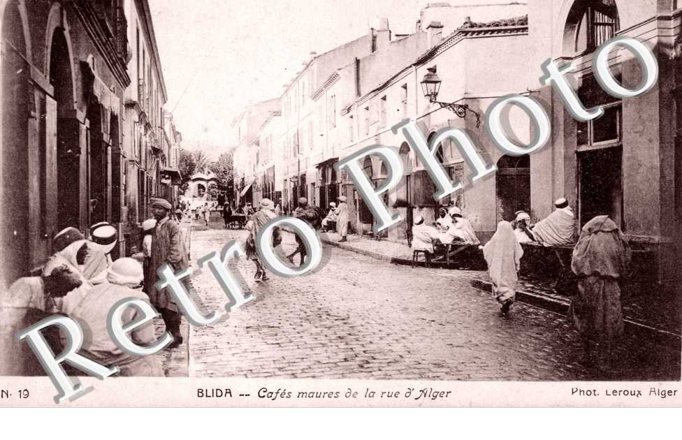 la Rue d'Alger Cafes Maures