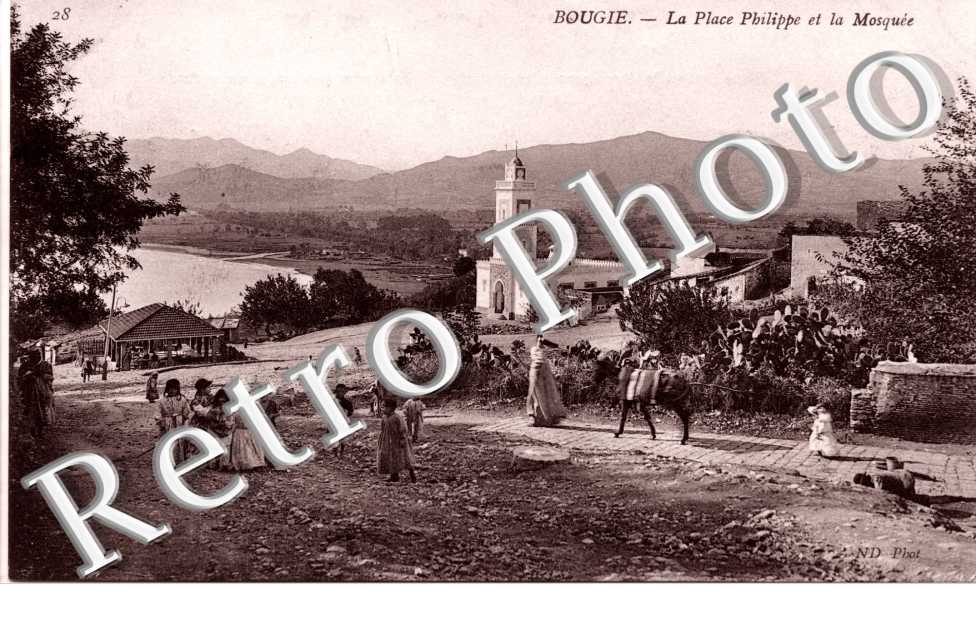 La place Philippe et la mosquee