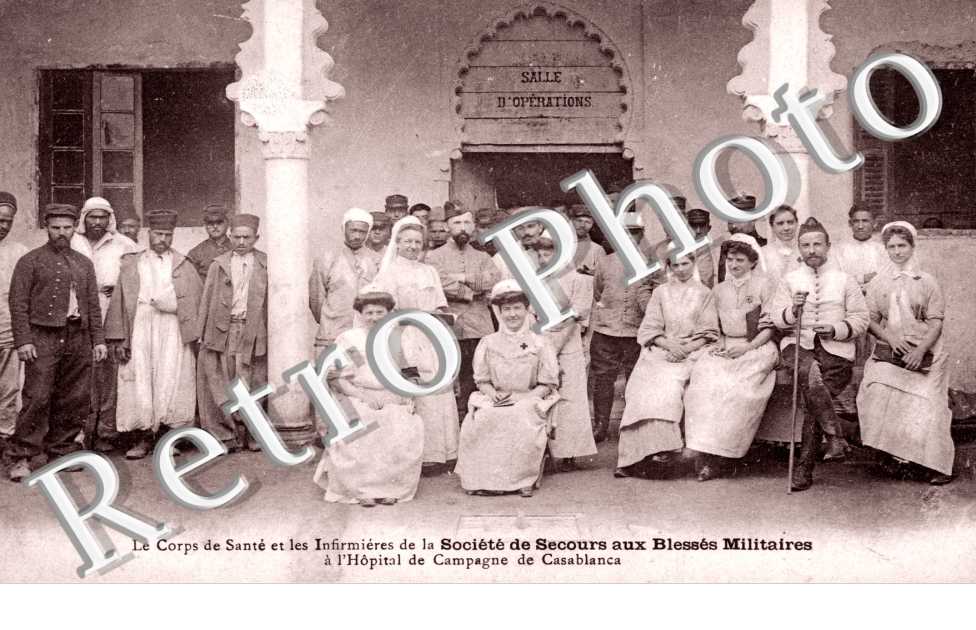 le Corps de Sante et les Infirmieres de la Societe de Secours aux Blesses Militaires a l'Hopital
