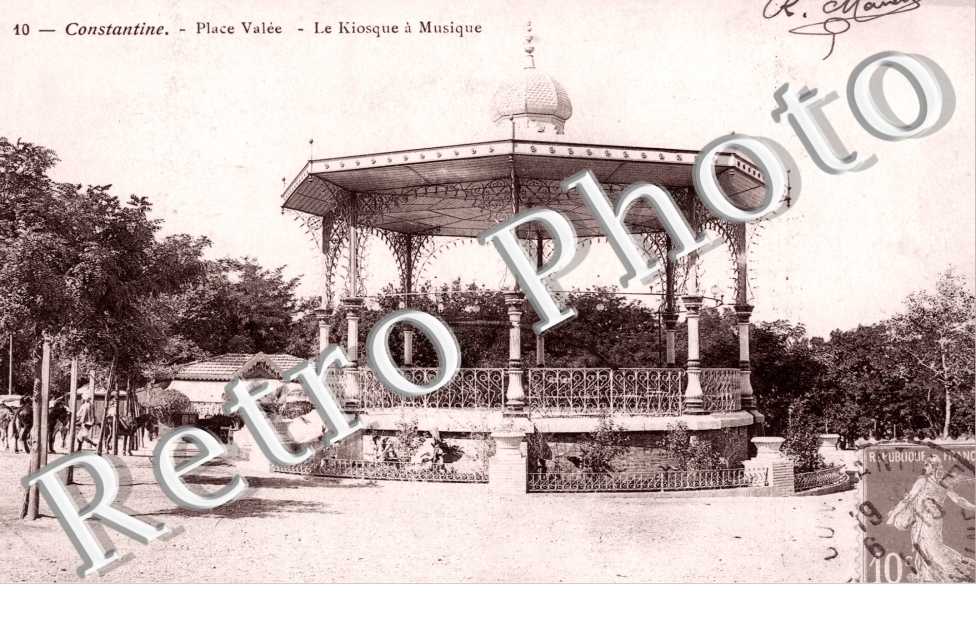 Kiosque a Musique, Place Valee