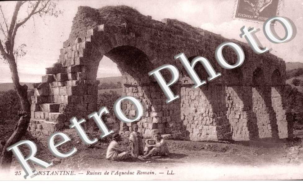Ruines de L'Aqueduc Romain