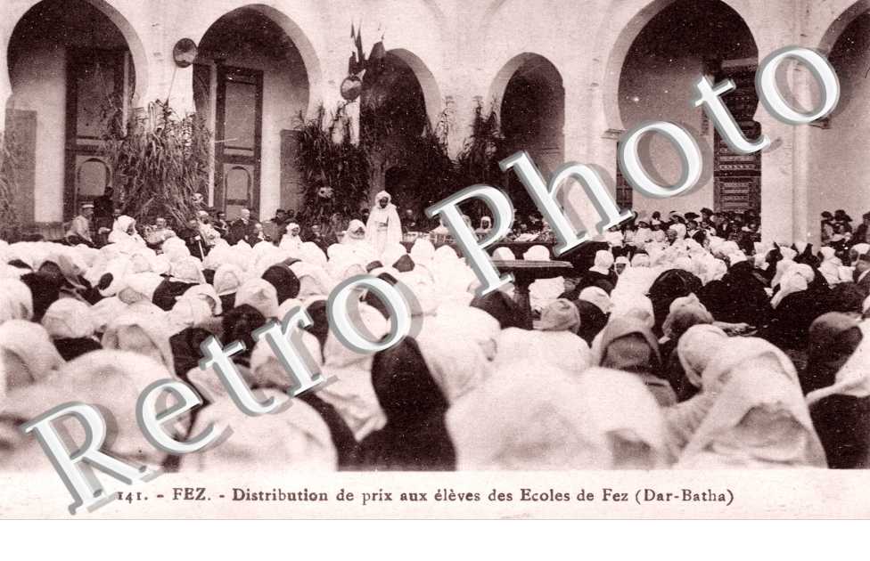 Distribution de prix aux eleves des Ecoles de Fez