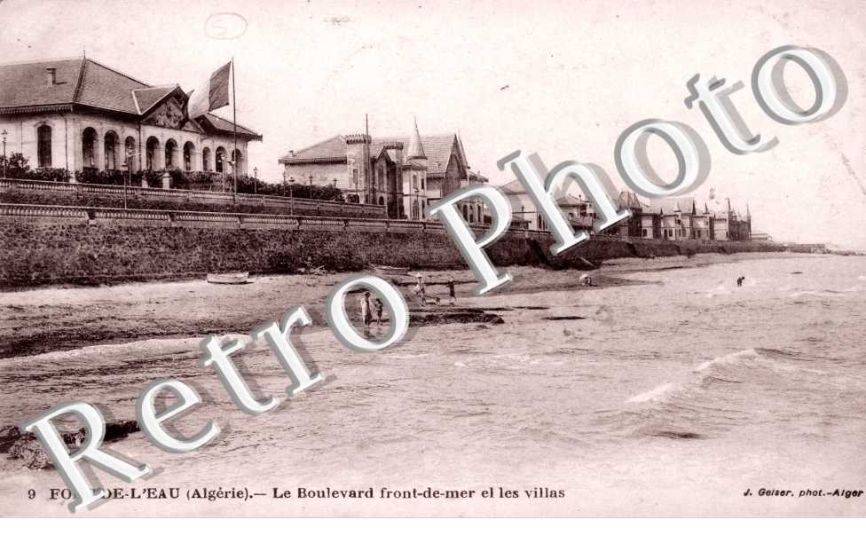 Le boulevard front de mer et les villas