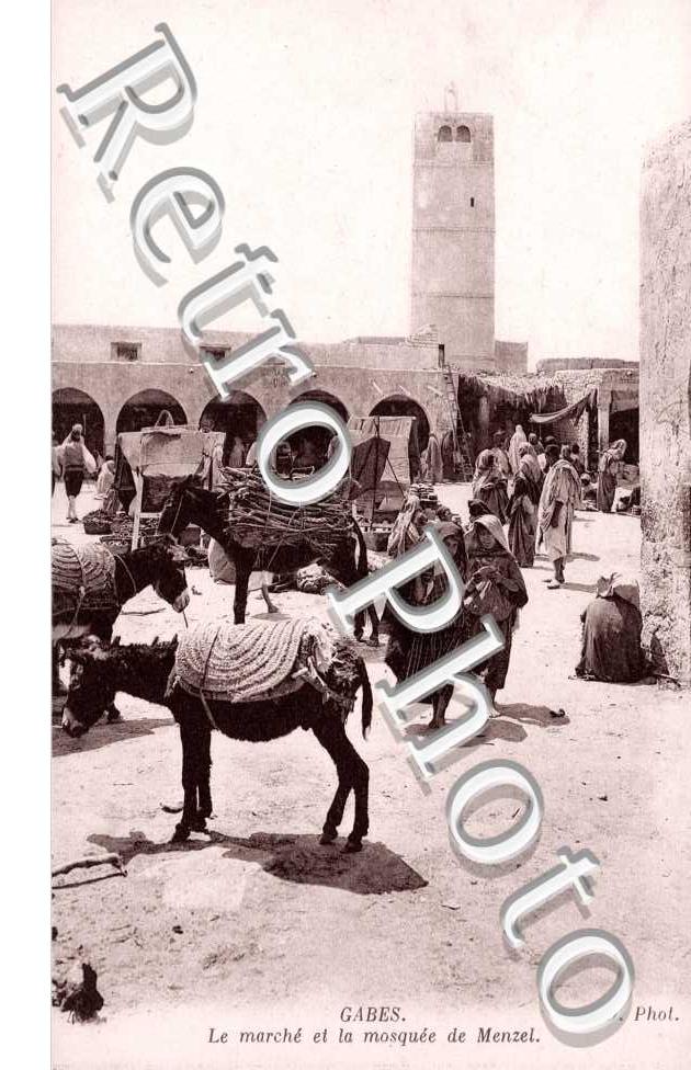 Le Marché et la Mosquée de Menzel