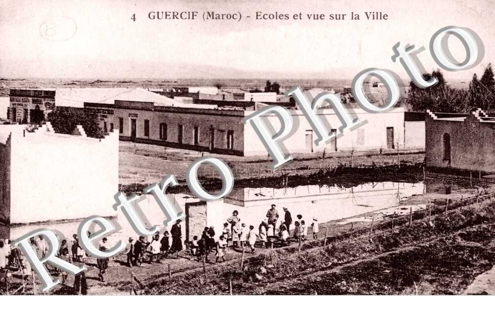 Ecole et vue sur la ville