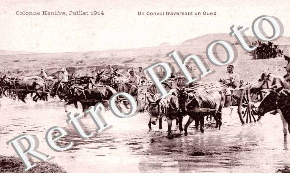 Convoi traversant un Oued