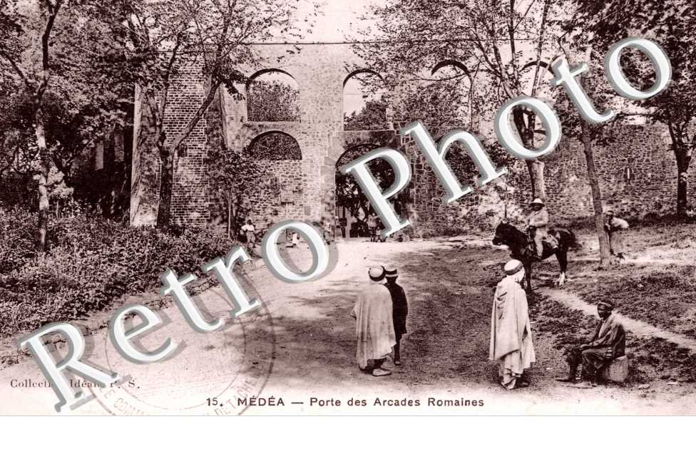 Porte des Arcades Romaines