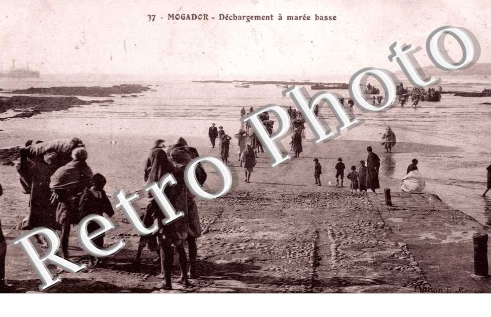 Dechargement a Marree Basse