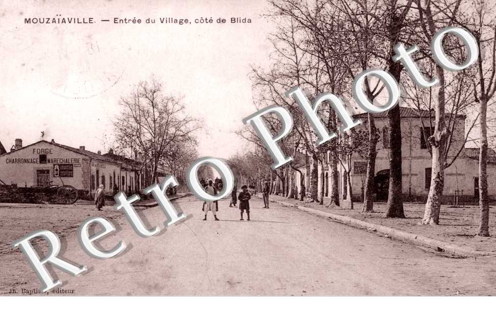Entree du Village, Cote de Blida