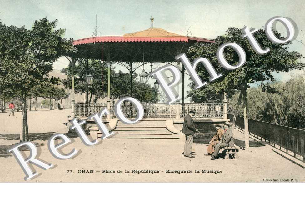 Place de la Republique, Kiosque de la Musique