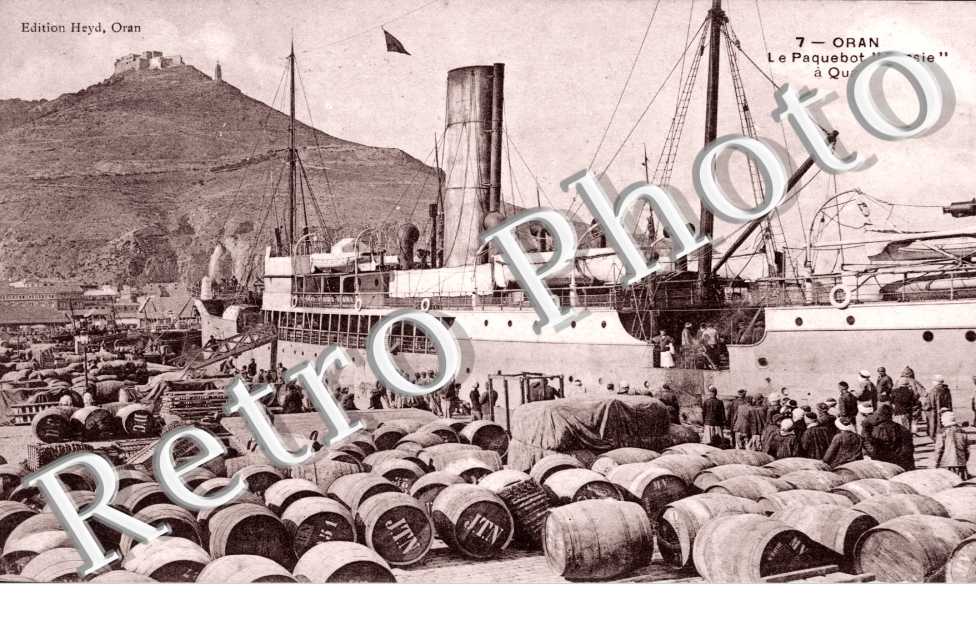 le Paquebot "Russie" a quai