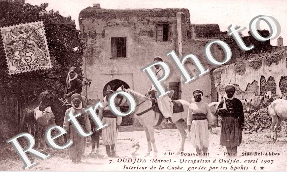 Occupation d&#039;Oudjda, Avril 1907, Interieur de la Casba gardee par les Spahis