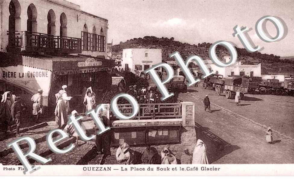 La place du souk et le cafe Glacier