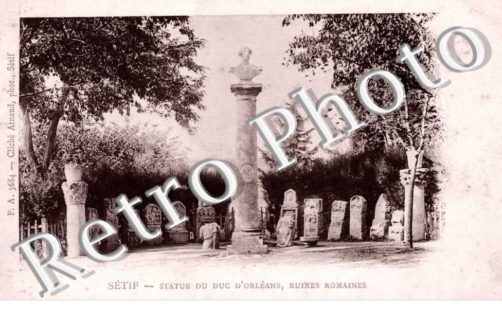 Statue du Duc d&#039;Orleans, ruines romaine