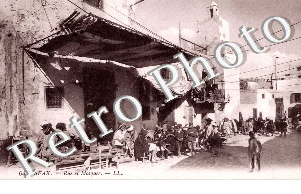 Rue et Mosquee