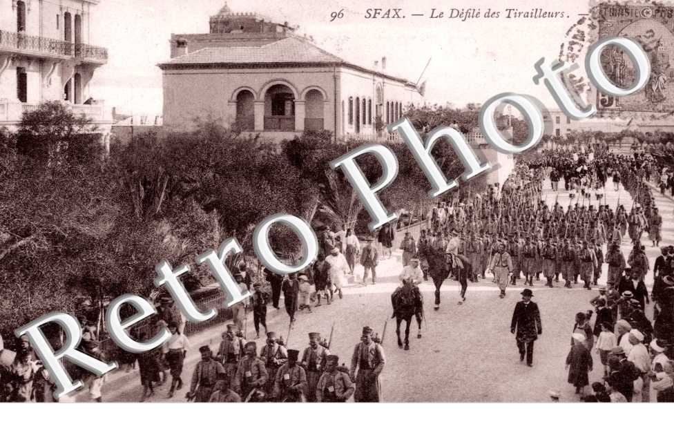 Le Défilé des Tirailleurs