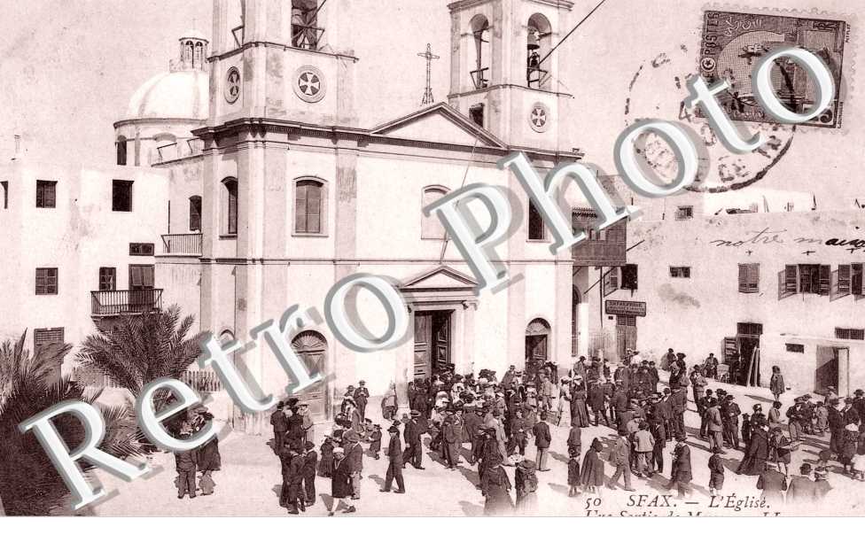l&#039;Eglise, Une Sortie de Messe