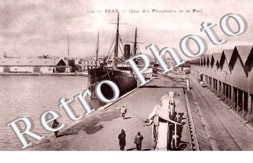 Quai des Phosphates et le Port