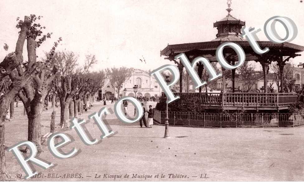 Kiosque de Musique et le Theatre