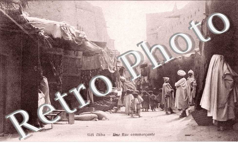 une rue commercante
