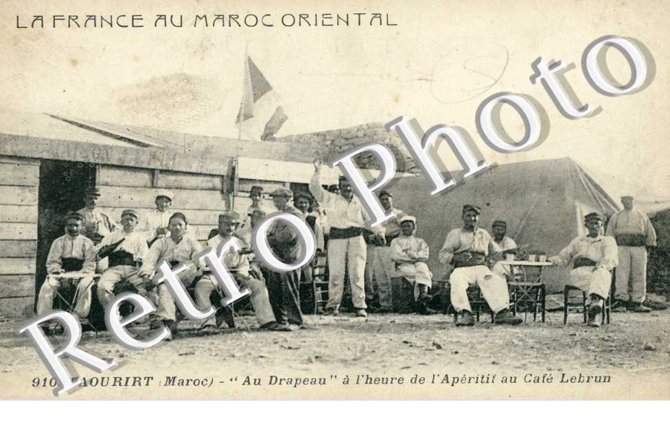 "Au Drapeau!", a l'heure de l'Aperitif au Cafe Lebrun