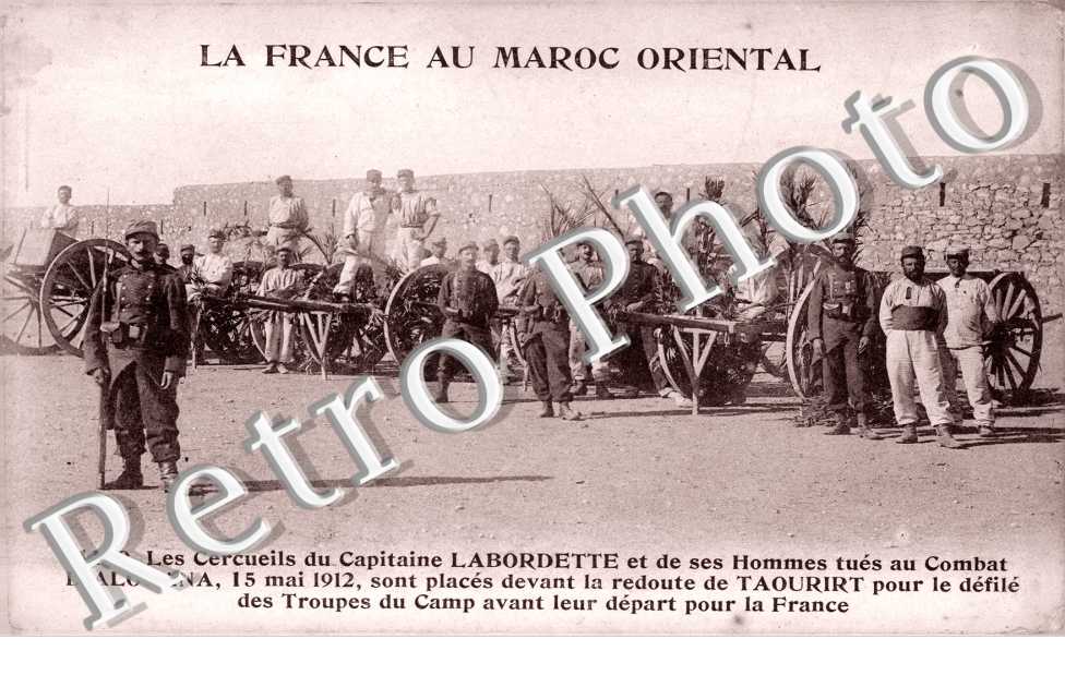 Les cercueils du Capitaine Labordette et de ses Hommes