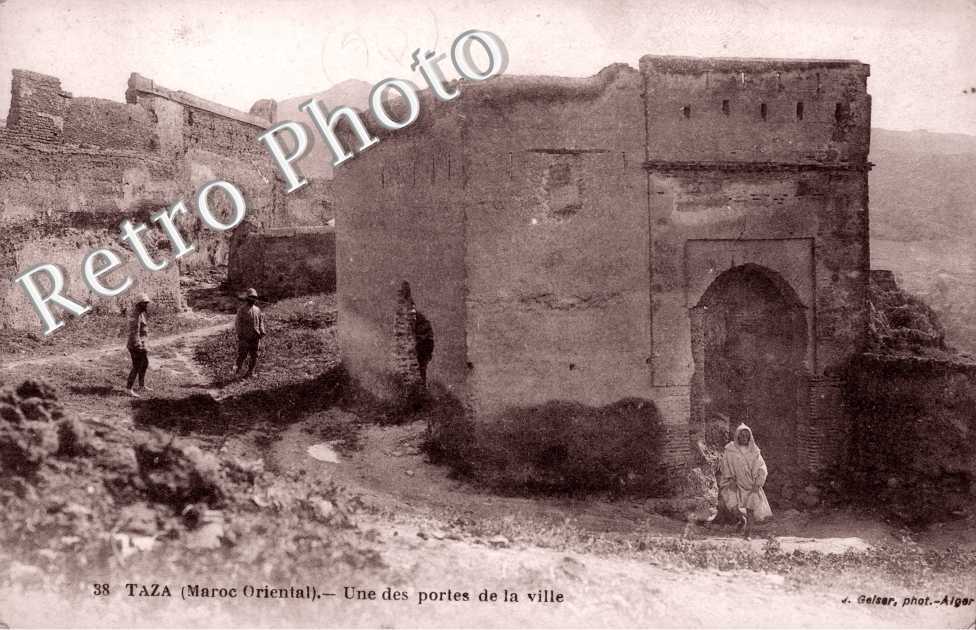 Une des portes de la ville