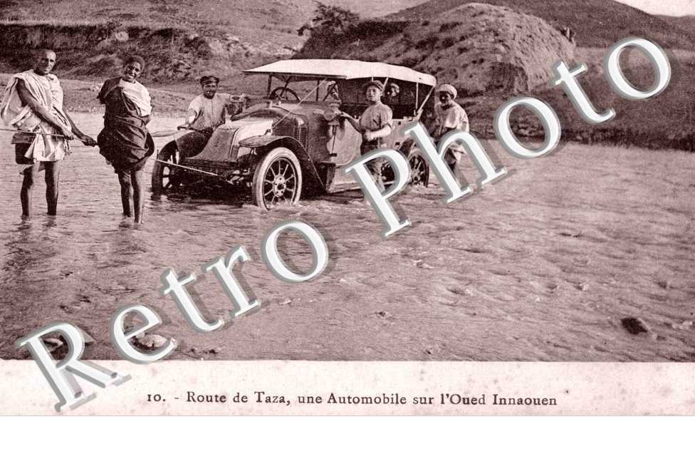 Route de Taza, une Automobile sur l&#039;Oued Innaouen