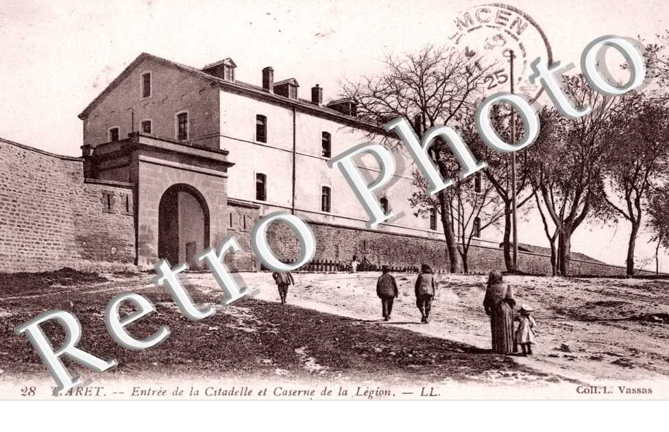 entree de la citadelle et caserne de la legion