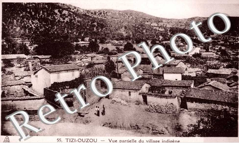 Vue Partielle du Village Indigene