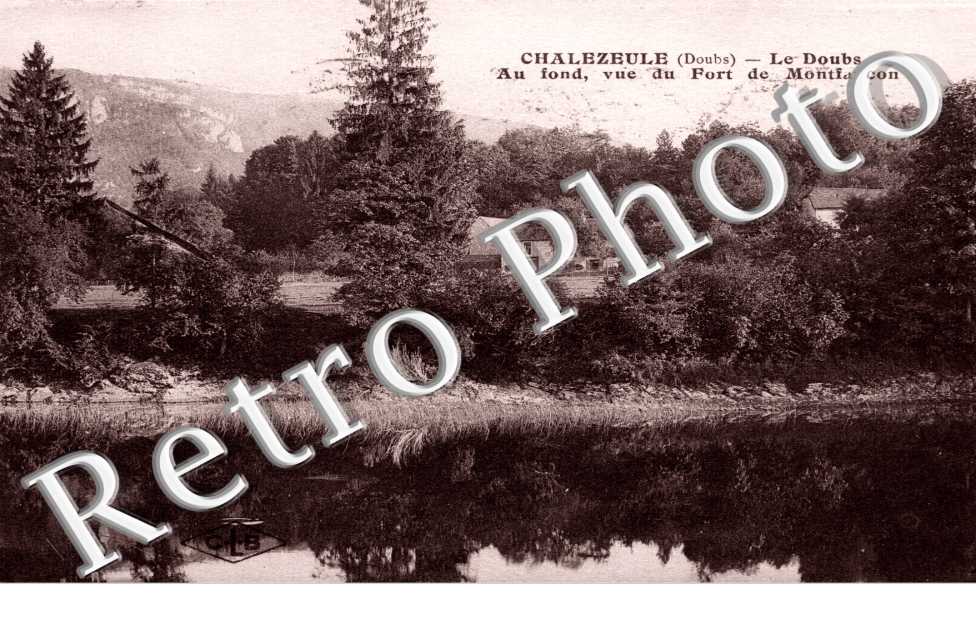 le Doubs - au fond, vue du fort du Montfaucon