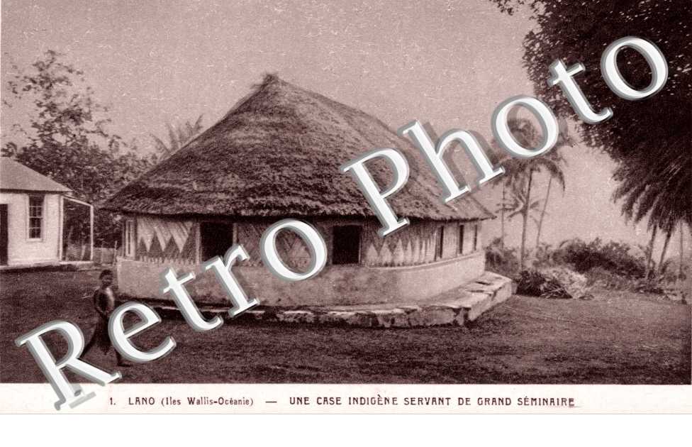 LANO  Une Case Indigene servant de Grand Seminaire
