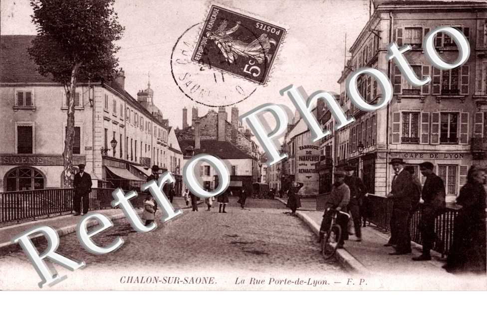 La Rue Porte de Lyon