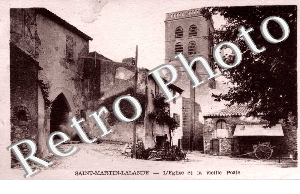 l&#039;eglise et la vieille porte