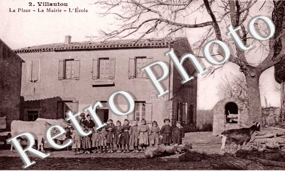 la place la mairie l&#039;ecole