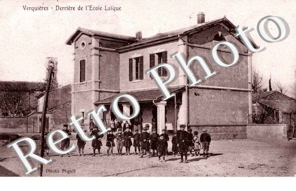 Derriere de l&#039;Ecole Laique