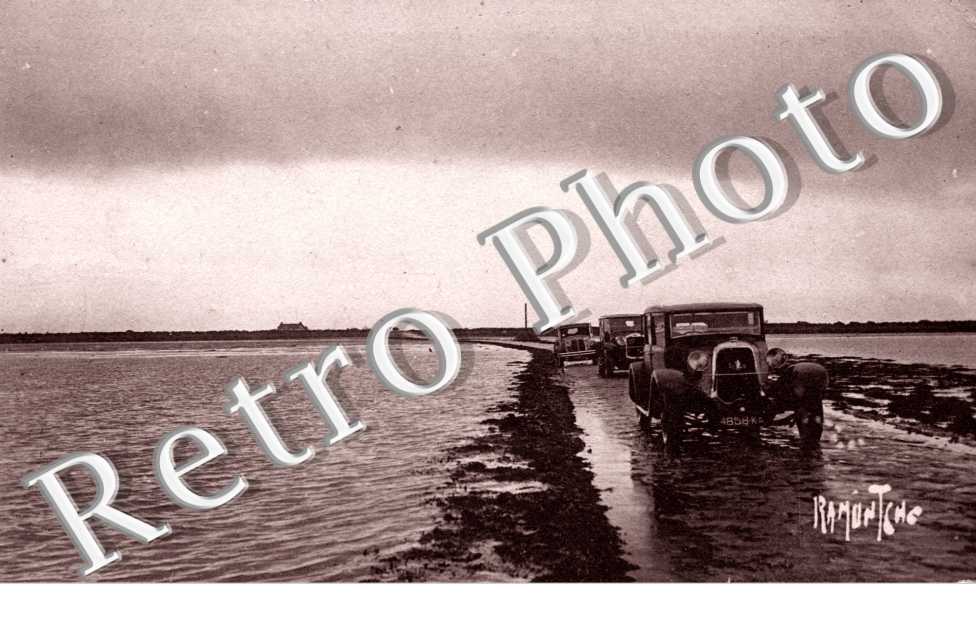 La passe du Gois reliant l&#039;Ile de Noirmoutier a Beauvoir sur Mer