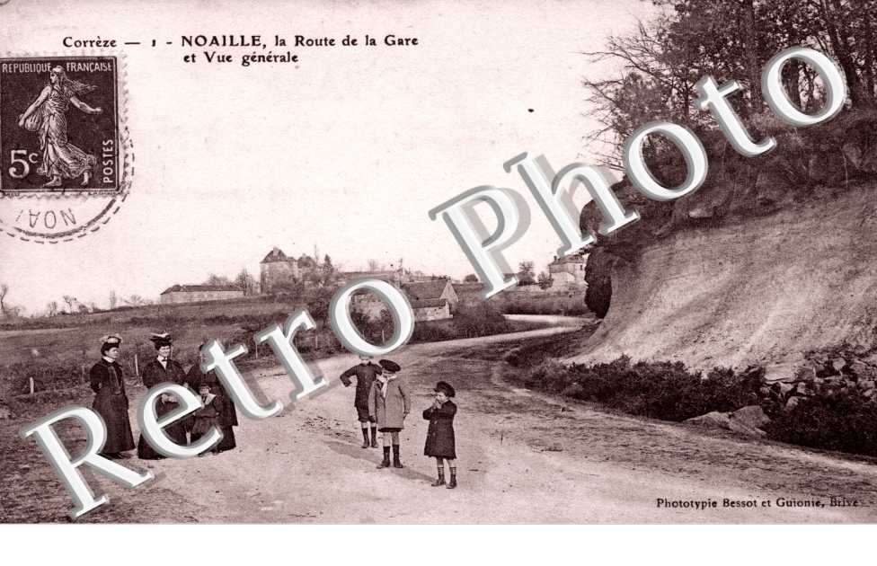 Noaille, la route de la gare et vue generale