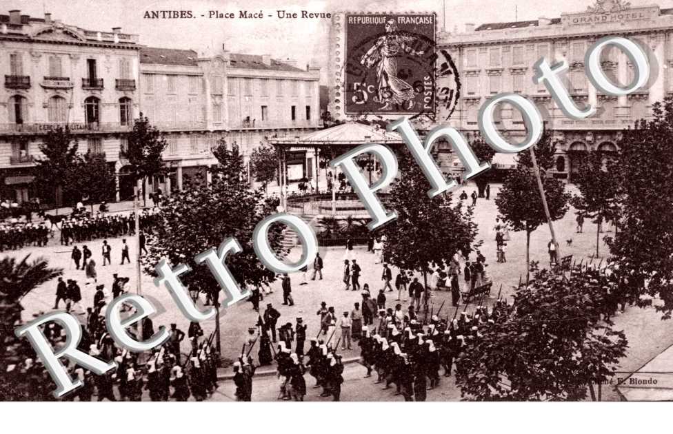place Mace - une revue